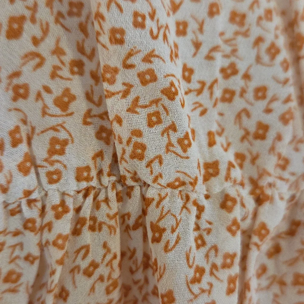 Molly Bracken NWT peasant top Sz L - Picture 9 of 9